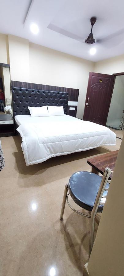Priyaparadiseinn Varanasi Ngoại thất bức ảnh